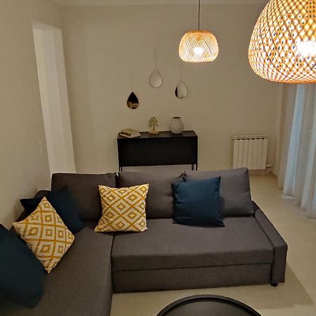 Angelique'S Cozy Apartment Alepou Eksteriør billede